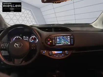 Photo 7 Toyota Yaris  110 VVT-i