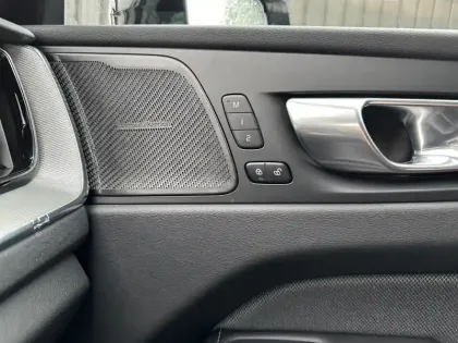 Photo 25 Volvo Xc60  B4 197 ch Geartronic 8