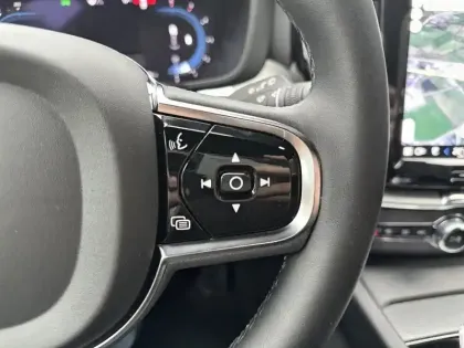 Photo 19 Volvo Xc60  B4 197 ch Geartronic 8