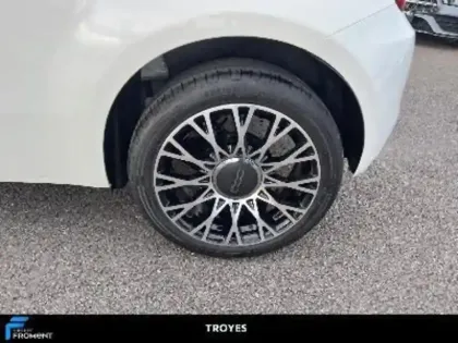 Photo 12 Fiat 500 C 1.0 70 ch Hybride BSG S/S Dolcevita Special Edition