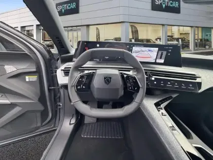 Photo 11 Peugeot 5008  Hybrid 145 e-DCS6 Allure