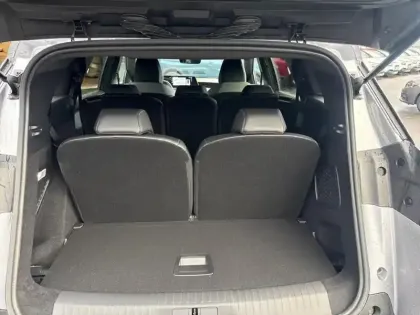 Photo 7 Peugeot 5008  Hybrid 145 e-DCS6 Allure