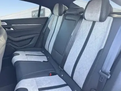 Photo 22 Peugeot 508  Hybrid 225 e-EAT8 GT