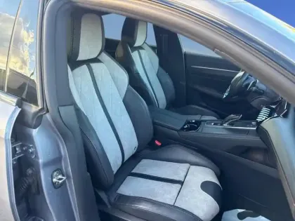 Photo 8 Peugeot 508  Hybrid 225 e-EAT8 GT