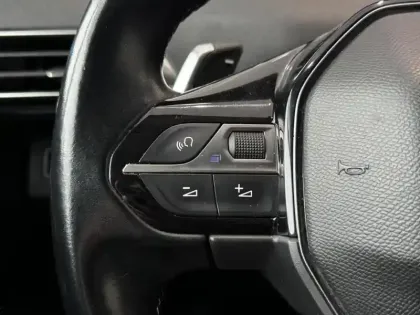 Photo 18 Peugeot 3008  BlueHDi 130ch S&S EAT8 Allure