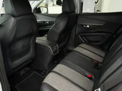 Photo 10 Peugeot 3008  BlueHDi 130ch S&S EAT8 Allure