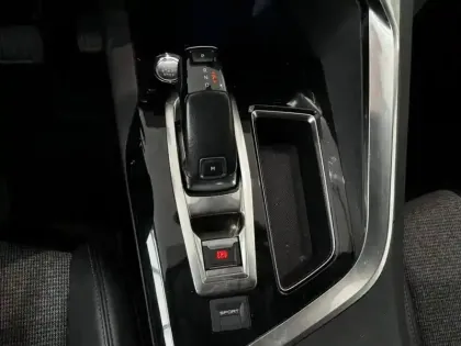 Photo 20 Peugeot 3008  BlueHDi 130ch S&S EAT8 Allure