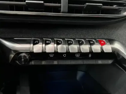 Photo 19 Peugeot 3008  BlueHDi 130ch S&S EAT8 Allure