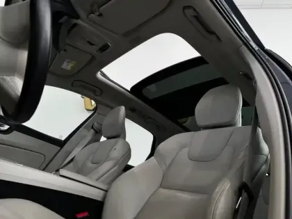 Photo 21 Volvo Xc60  T6 Recharge AWD 253 ch + 87 ch Geartronic 8 Inscription Luxe