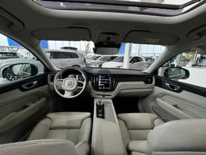 Photo 18 Volvo Xc60  T6 Recharge AWD 253 ch + 87 ch Geartronic 8 Inscription Luxe