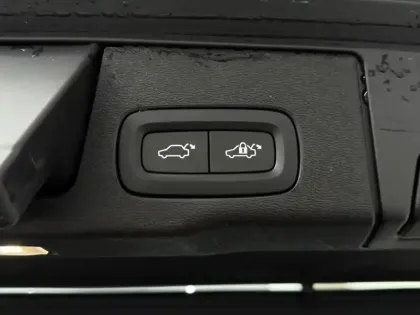 Photo 23 Volvo Xc60  T6 Recharge AWD 253 ch + 87 ch Geartronic 8 Inscription Luxe