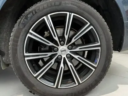Photo 12 Volvo Xc60  T6 Recharge AWD 253 ch + 87 ch Geartronic 8 Inscription Luxe