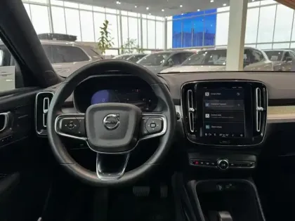 Photo 5 Volvo Xc40  B3 163 ch DCT7 Plus