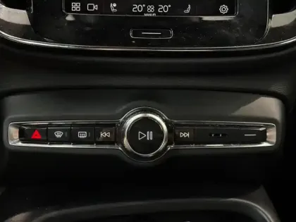 Photo 20 Volvo Xc40  B3 163 ch DCT7 Plus