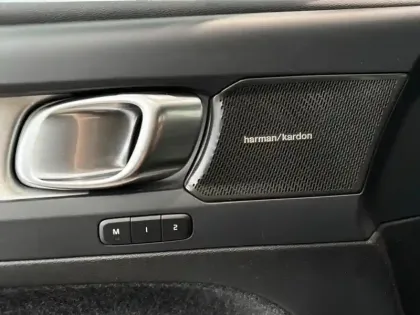 Photo 23 Volvo Xc40  B3 163 ch DCT7 Plus