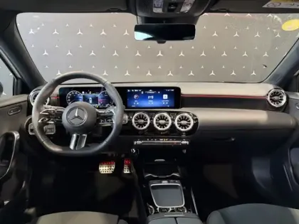 Photo 9 Mercedes Classe A 200 d AMG Line