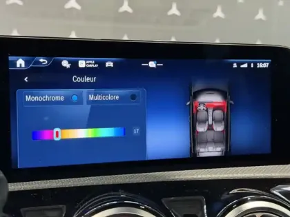 Photo 10 Mercedes Classe A 200 d AMG Line