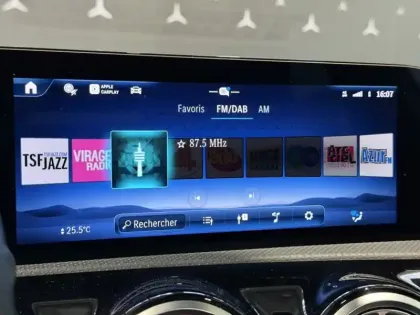 Photo 16 Mercedes Classe A 200 d AMG Line