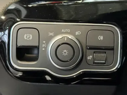 Photo 24 Mercedes Classe A 200 d AMG Line