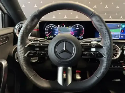 Photo 22 Mercedes Classe A 200 d AMG Line