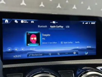 Photo 15 Mercedes Classe A 200 d AMG Line