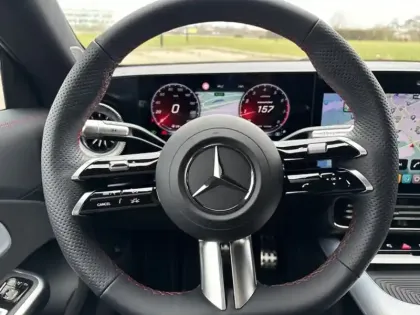 Photo 45 Mercedes CLA  200 AMG Line