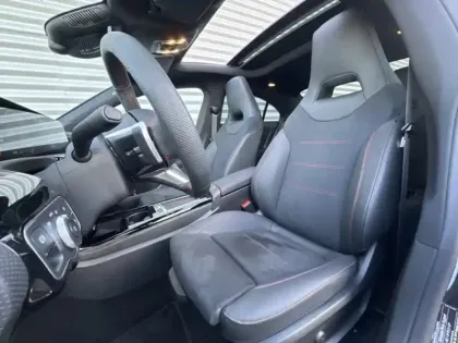 Photo 14 Mercedes CLA  200 d Coupé AMG Line