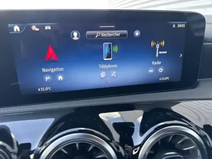 Photo 20 Mercedes CLA  200 d Coupé AMG Line