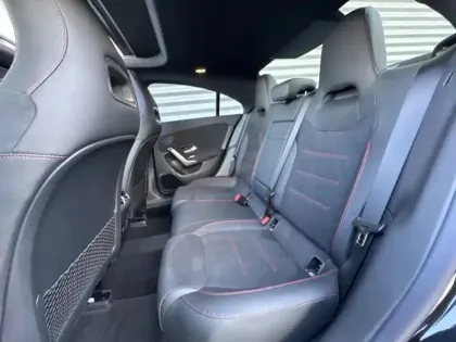 Photo 17 Mercedes CLA  200 d Coupé AMG Line