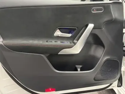 Photo 21 Mercedes Classe A 200 AMG Line