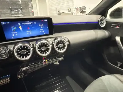 Photo 18 Mercedes Classe A 200 AMG Line