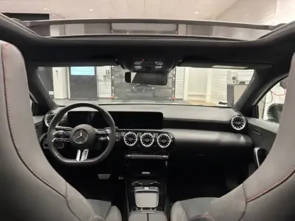 Photo 10 Mercedes Classe A 200 AMG Line