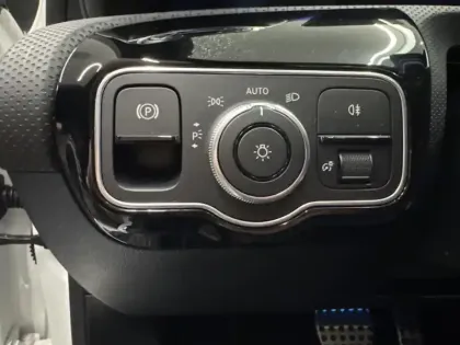 Photo 11 Mercedes Classe A 200 AMG Line