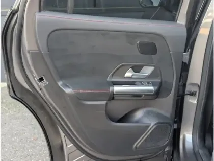 Photo 17 Mercedes GLA 250 e 