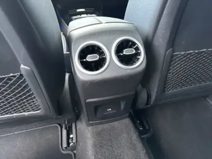 Photo 13 Mercedes Classe A 180 d AMG Line