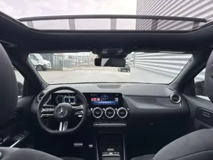 Photo 10 Mercedes GLA 200 d AMG Line