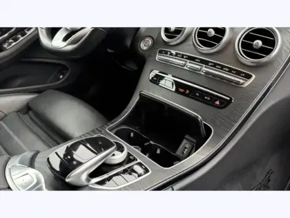 Photo 17 Mercedes Classe C  220 d Cabriolet AMG L