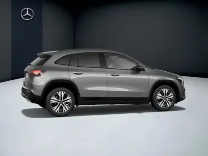 Photo 17 Mercedes GLA 200 d Progressive Line