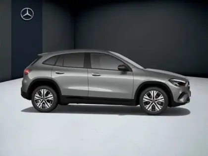 Photo 15 Mercedes GLA 200 d Progressive Line