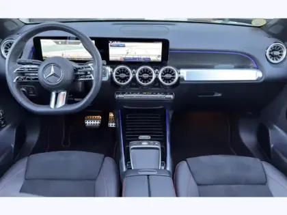 Photo 30 Mercedes GLB 200 d AMG Line