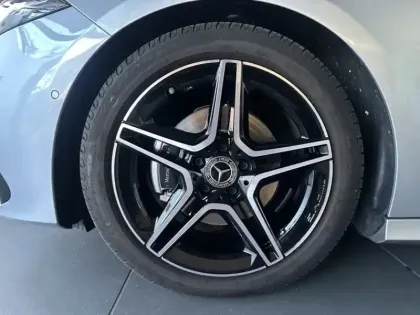 Photo 8 Mercedes Classe A 200 d AMG Line