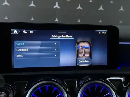 Photo 12 Mercedes Classe A 200 d AMG Line