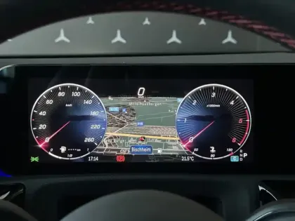 Photo 15 Mercedes Classe A 200 d AMG Line