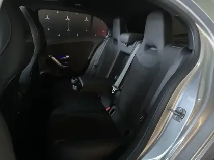 Photo 20 Mercedes Classe A 200 d AMG Line