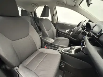 Photo 20 Toyota Yaris Hybride 116h Dynamic