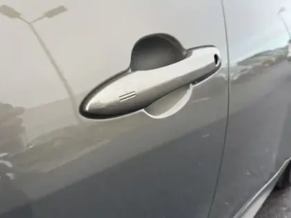 Photo 19 Toyota Yaris Hybride 116h Design