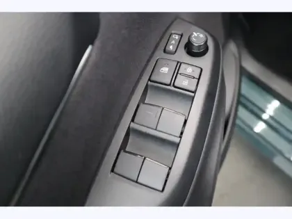 Photo 11 Toyota Yaris Gén. IV Ph1 NG Collection 5