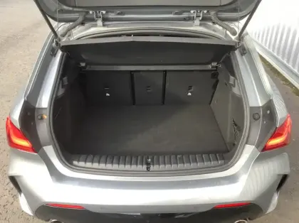 Photo 9 BMW Serie 1 F40 118d 150 ch BVA8 M Sport