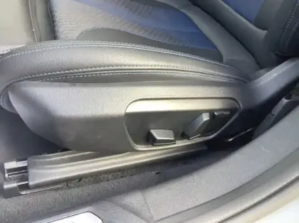 Photo 24 BMW Serie 1 F40 118d 150 ch BVA8 M Sport