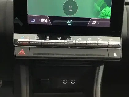 Photo 15 Renault Captur Nouveau E-Tech full hybrid 145 ch Techno